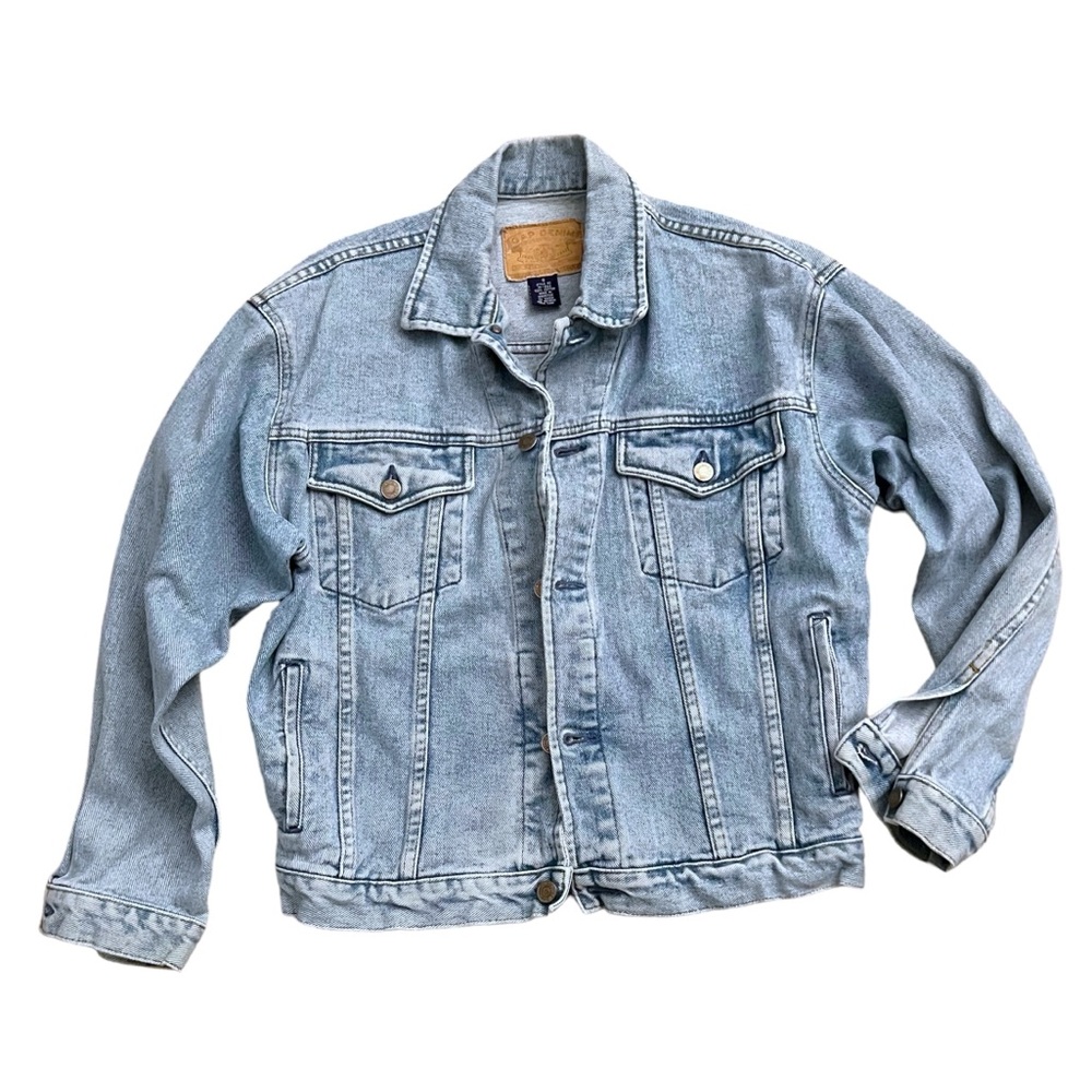 Vintage 90s GAP Denim Men’s Oversized Trucker Jean Jacket in Light Blue Wash